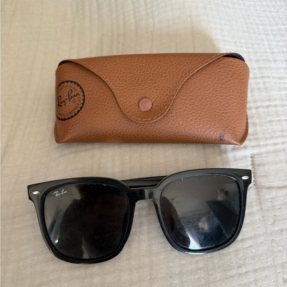Ray-Ban Black Sunglasses with Tan Case